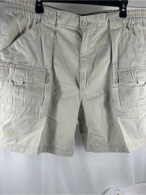 St. John’s Bay Men’s Cargo Shorts Size 38 Beige Khaki Utility Casual Shorts